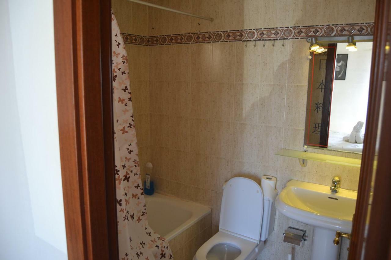 Fano's House - En Vivienda Particular Allotjament en família